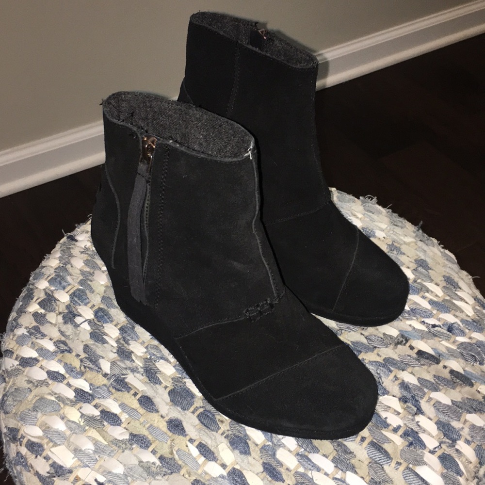 Toms Black Suede Booties